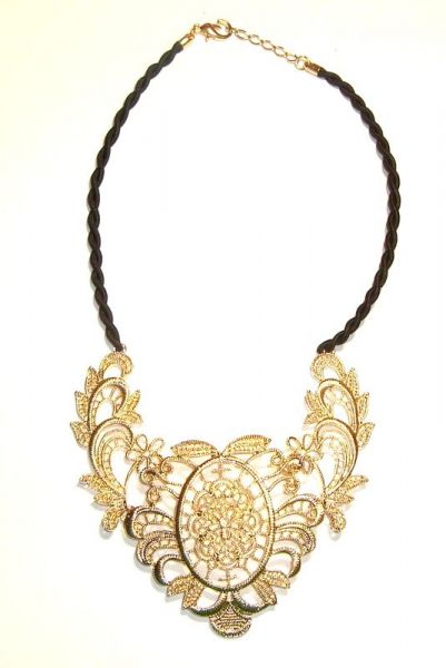 x-Maxi Colar Renda Metal dourado