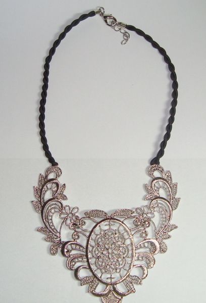 x-Maxi Colar Renda Metal prateado