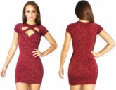 Vestido com decote recortado